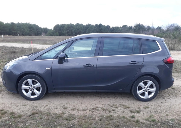 Opel Zafira cena 36900 przebieg: 252000, rok produkcji 2014 z Piła małe 497